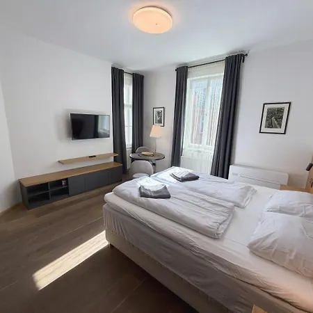 Quiet Cozy In Center Apartment Prague