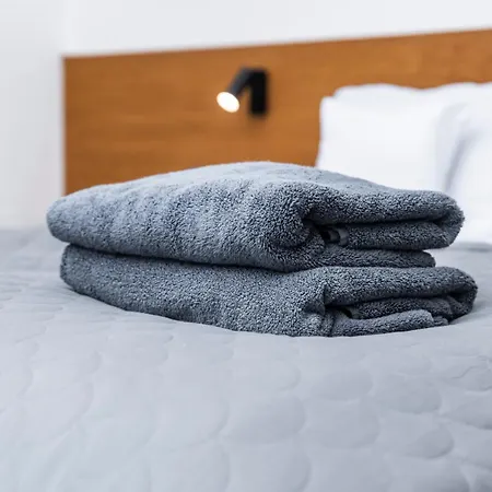 Quiet Cozy In Center